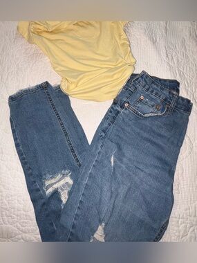 wild fable Distressed Mom Jeans with Butter Yellow Top